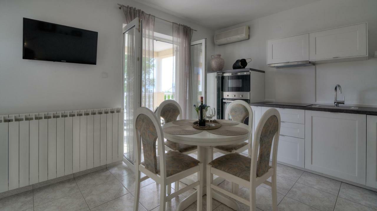 Apartment Barbara Сен Екстериор снимка