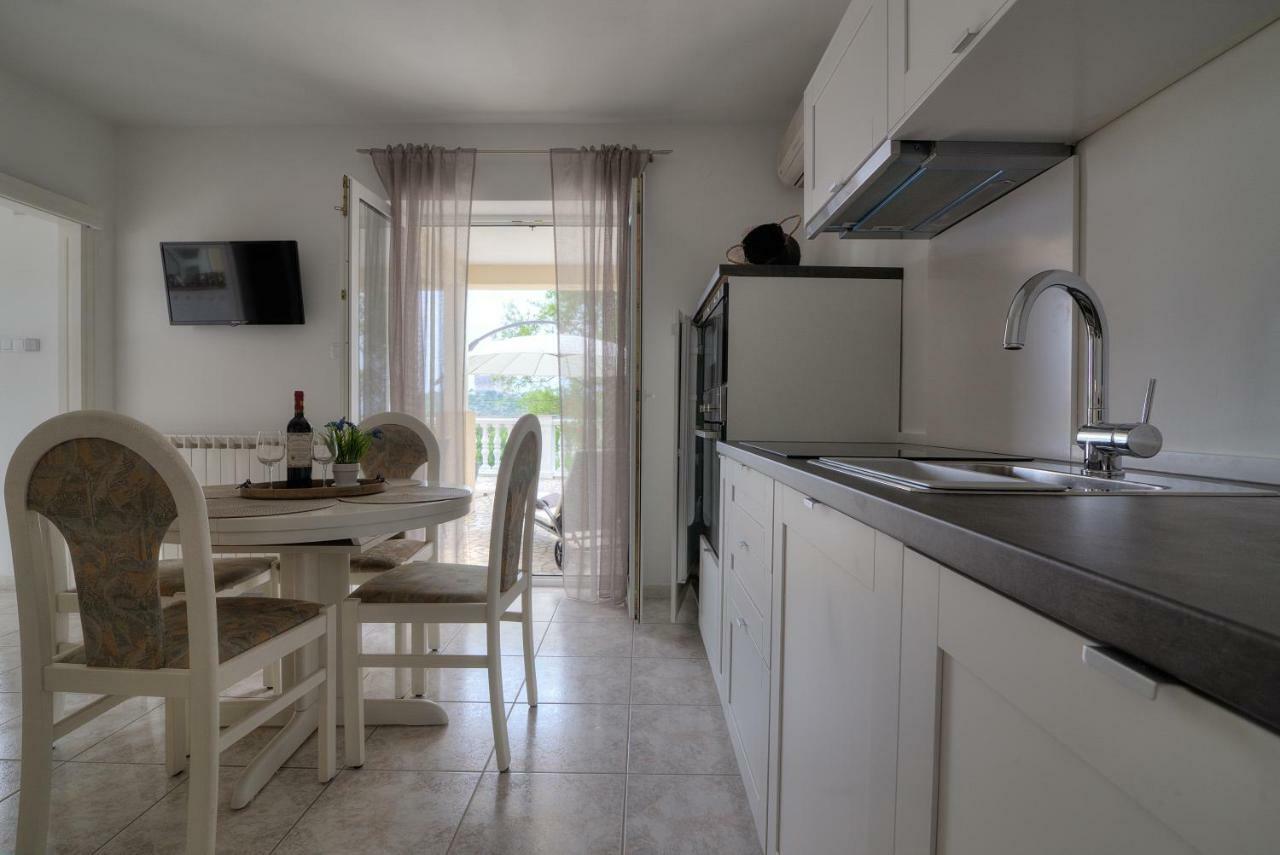 Apartment Barbara Сен Екстериор снимка