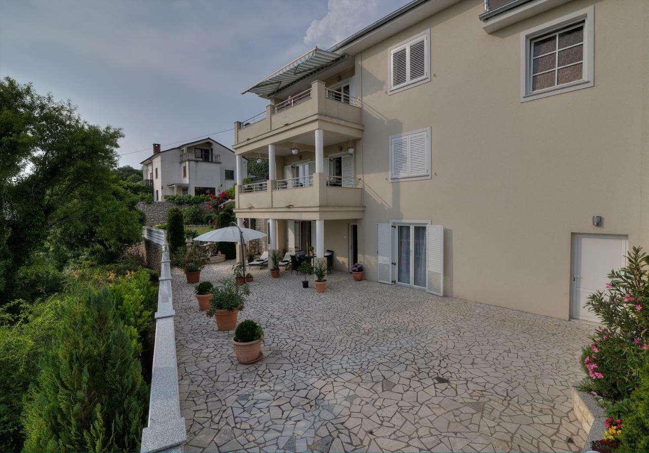 Apartment Barbara Сен Екстериор снимка