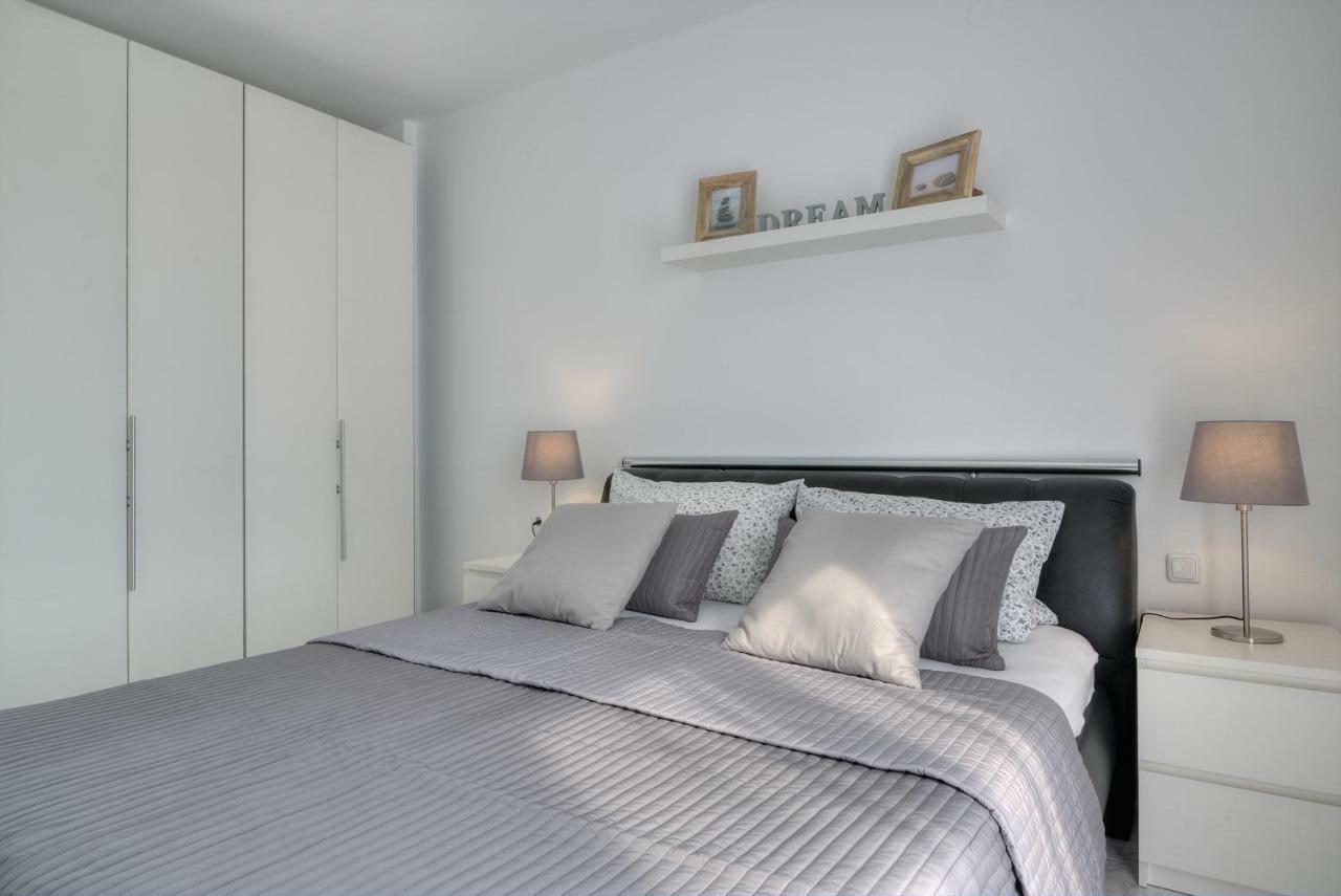 Apartment Barbara Сен Екстериор снимка