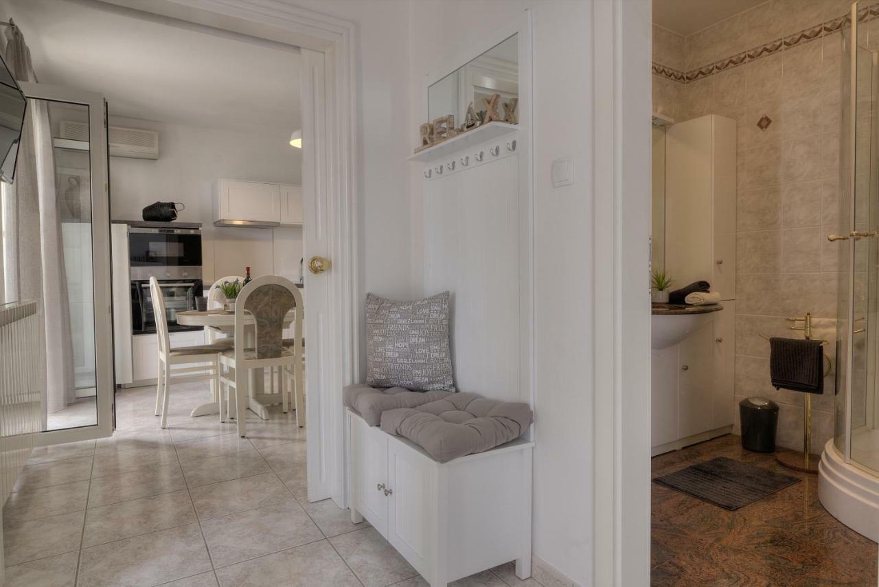 Apartment Barbara Сен Екстериор снимка