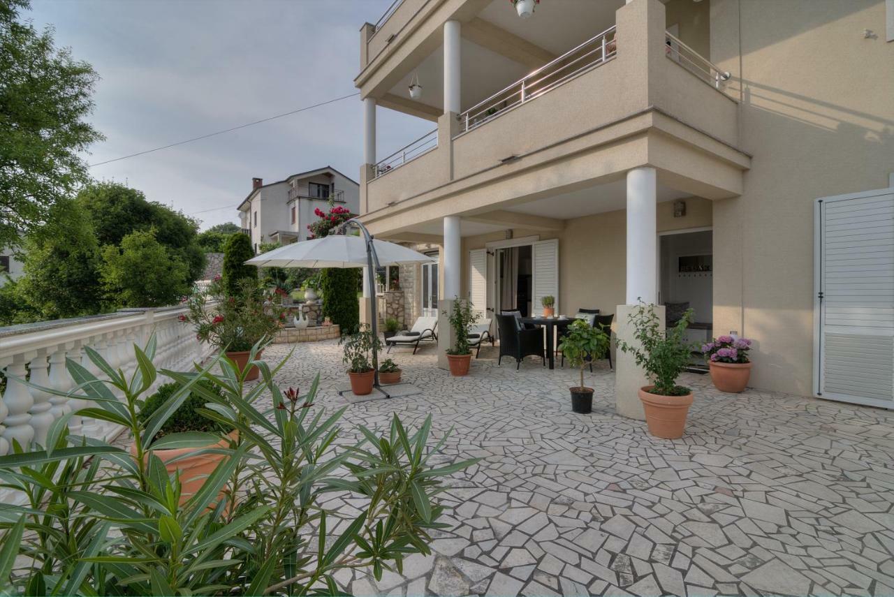 Apartment Barbara Сен Екстериор снимка