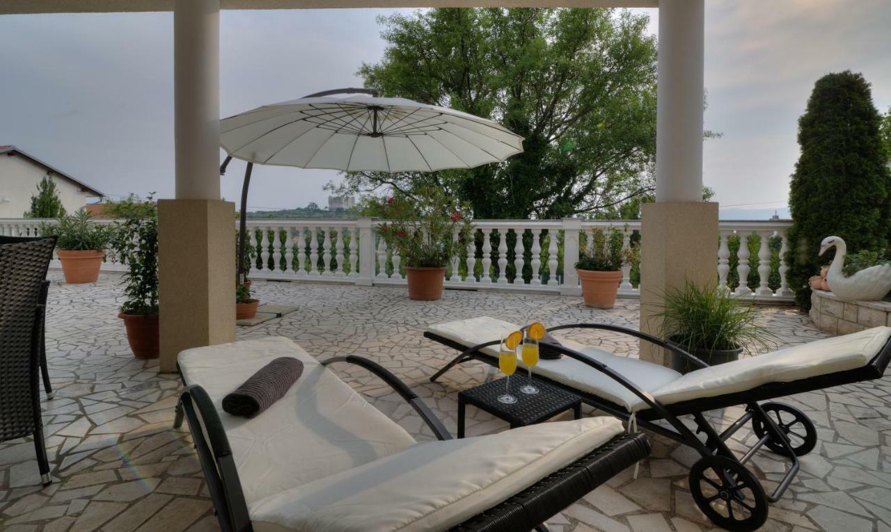 Apartment Barbara Сен Екстериор снимка